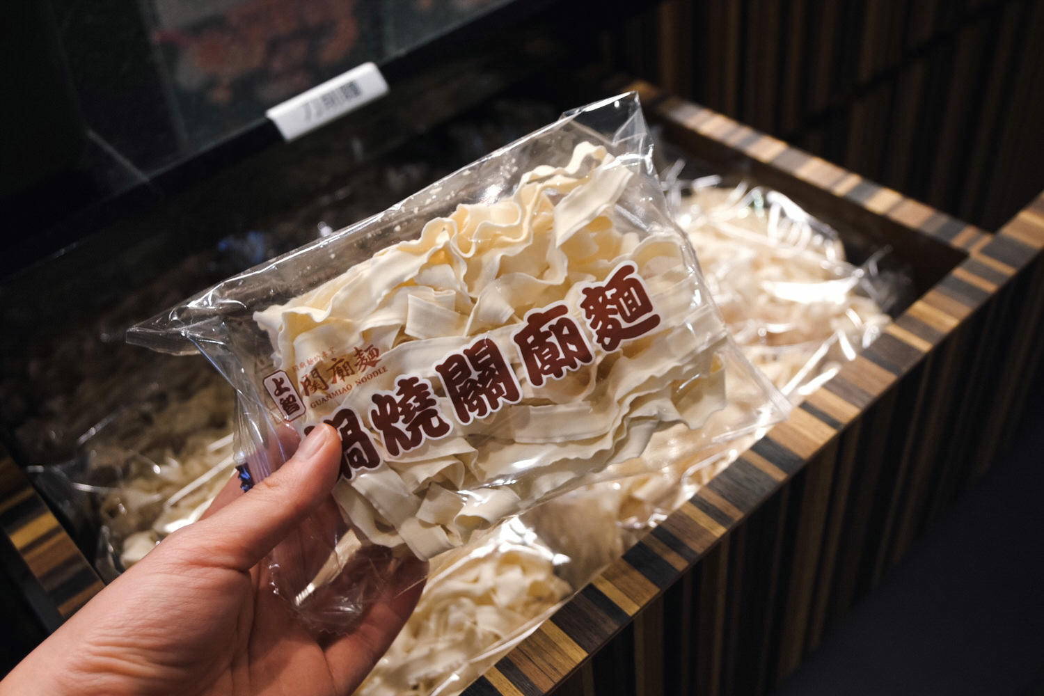 狂一鍋台中漢口店｜功夫排骨酥好吃到沒朋友！火焰生炒花枝變身火鍋、台北爆紅最潮台式火鍋
