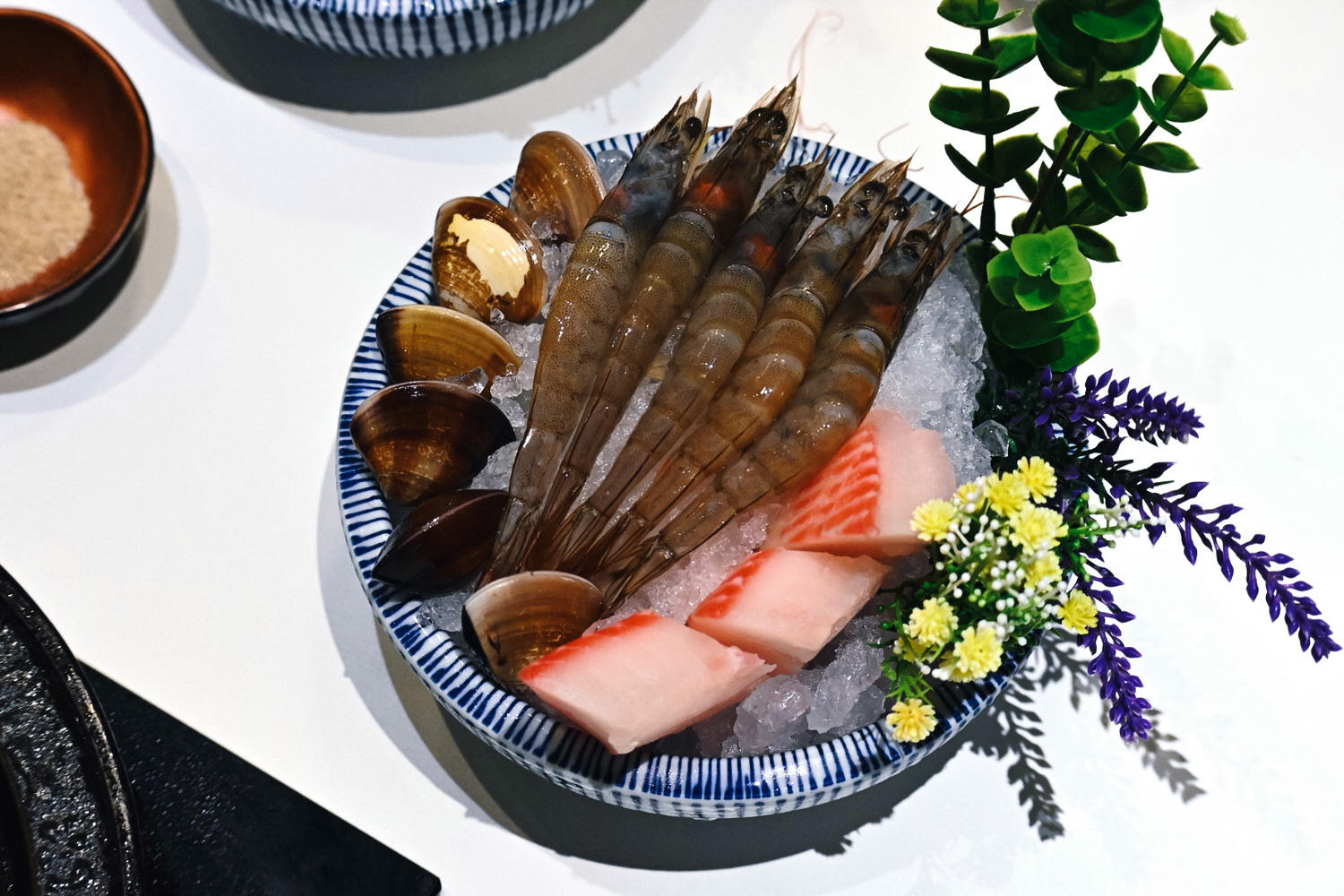狂一鍋台中漢口店｜功夫排骨酥好吃到沒朋友！火焰生炒花枝變身火鍋、台北爆紅最潮台式火鍋