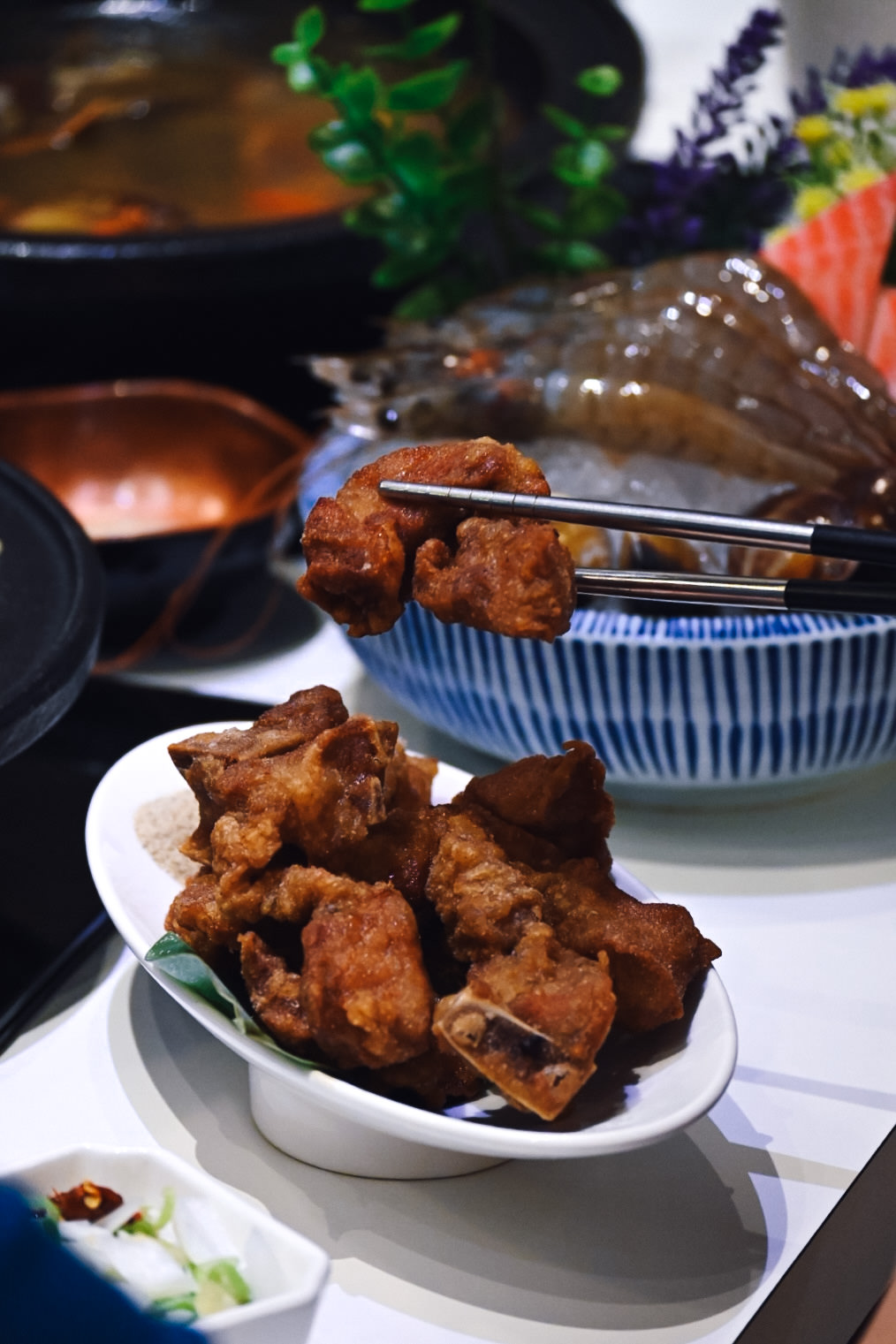 狂一鍋台中漢口店｜功夫排骨酥好吃到沒朋友！火焰生炒花枝變身火鍋、台北爆紅最潮台式火鍋
