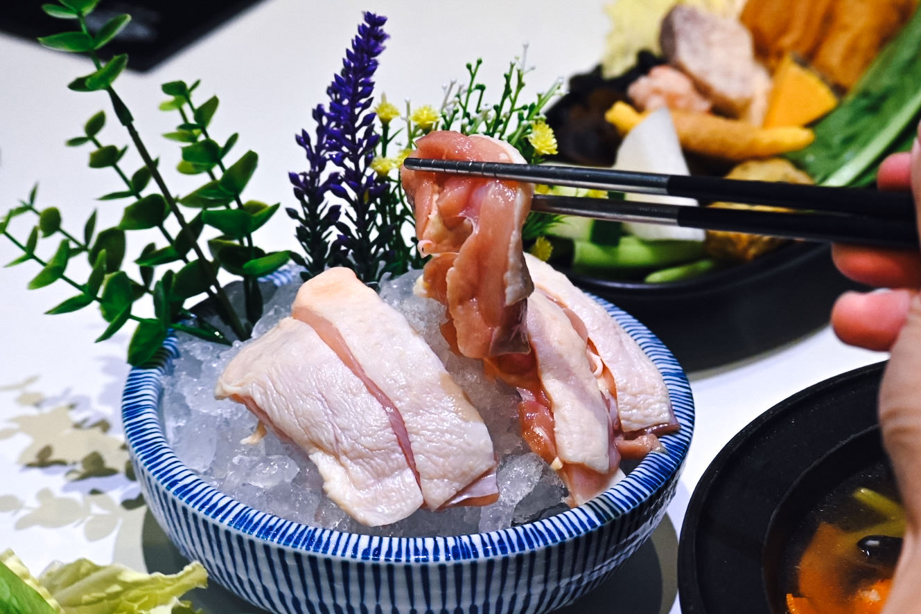狂一鍋台中漢口店｜功夫排骨酥好吃到沒朋友！火焰生炒花枝變身火鍋、台北爆紅最潮台式火鍋
