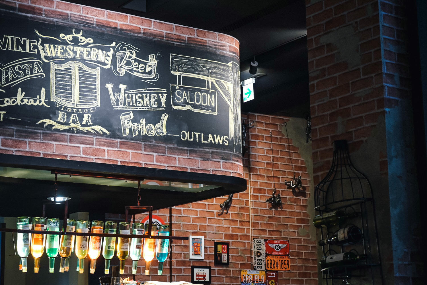 默沏Gallé餐酒館｜台中逢甲餐酒館復古英倫風回歸！鐵板骰子牛、酪梨軟殼蟹塔可必點（已歇業）
