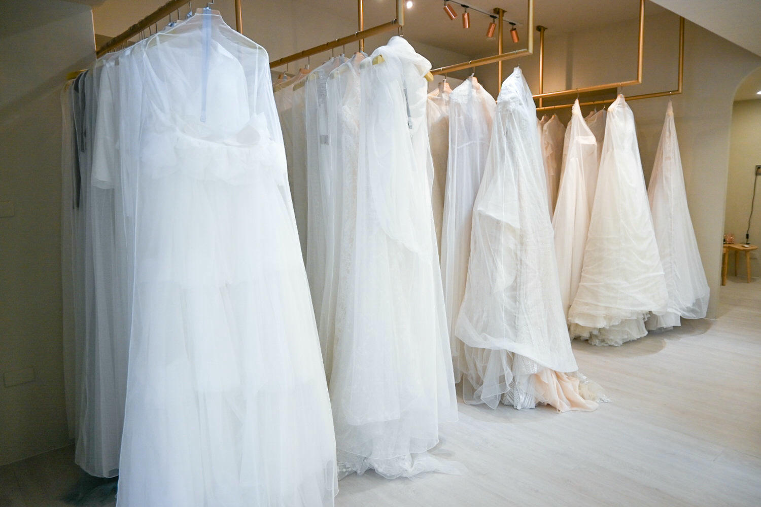 【台中婚紗推薦】一定要結婚才能穿婚紗嗎?水溝巢試穿心得、台中妝髮造型師推薦 - 第18張圖 【台中婚紗推薦】一定要結婚才能穿婚紗嗎?水溝巢試穿心得、台中妝髮造型師推薦