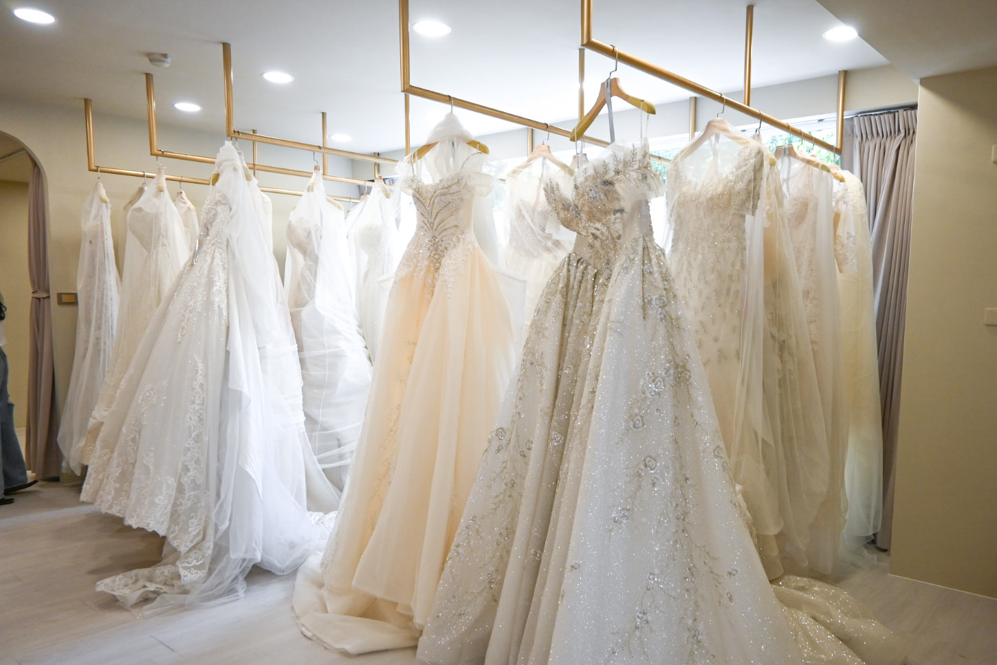 【台中婚紗推薦】一定要結婚才能穿婚紗嗎?水溝巢試穿心得、台中妝髮造型師推薦 - 第19張圖 【台中婚紗推薦】一定要結婚才能穿婚紗嗎?水溝巢試穿心得、台中妝髮造型師推薦