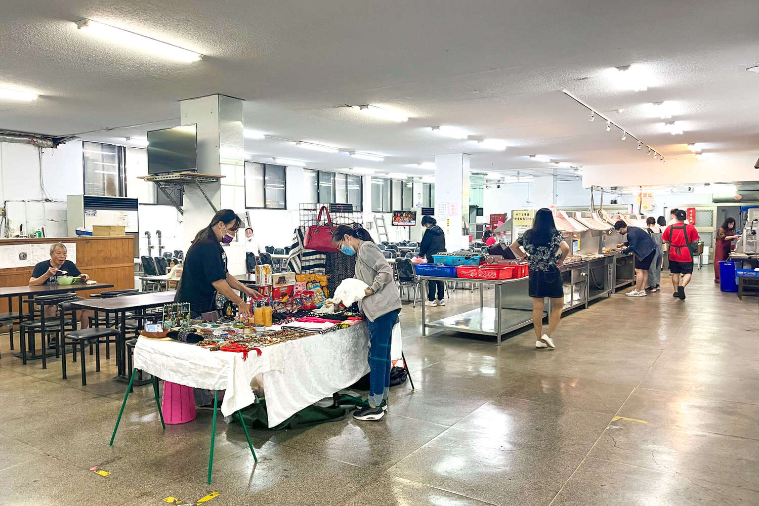 台中地方法院自助餐|不要再報啦!台中自助餐100道菜超佛價格|用餐時間路線攻略 - 第7張圖 台中地方法院自助餐|不要再報啦!台中自助餐100道菜超佛價格|用餐時間路線攻略
