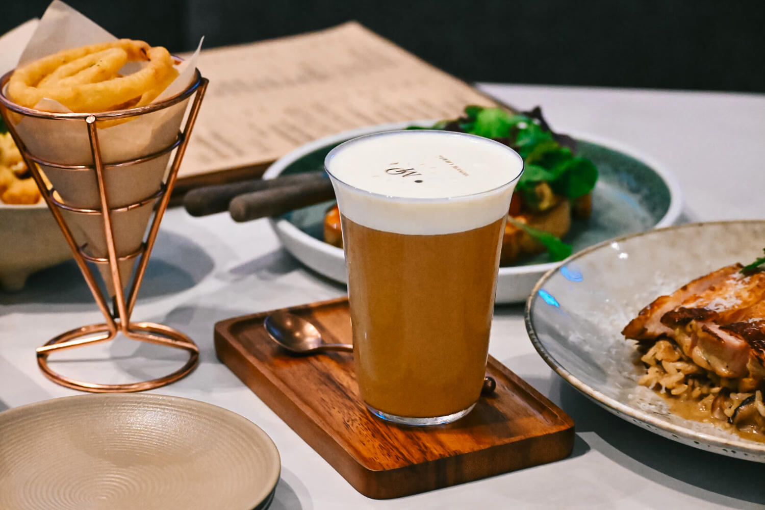 毛五木 MOMORI Café & Bar|台中寵物友善餐廳嚕柯基!酸麵包早午餐、燉飯有水準 - 第16張圖 毛五木 MOMORI Café & Bar|台中寵物友善餐廳嚕柯基!酸麵包早午餐、燉飯有水準
