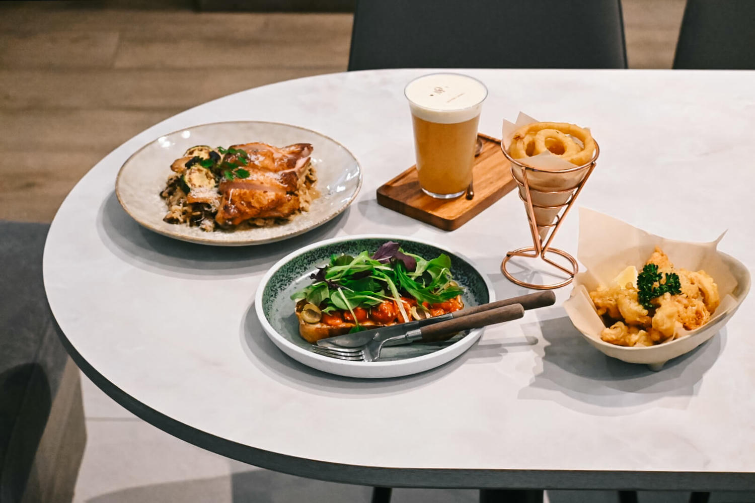 毛五木 MOMORI Café & Bar|台中寵物友善餐廳嚕柯基!酸麵包早午餐、燉飯有水準 - 第11張圖 毛五木 MOMORI Café & Bar|台中寵物友善餐廳嚕柯基!酸麵包早午餐、燉飯有水準