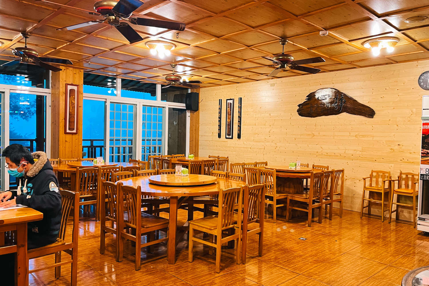 南投鹿谷住宿｜金台灣山莊民宿溪頭竹林小屋4.4星！溪頭餐廳山菜、杉林溪茶