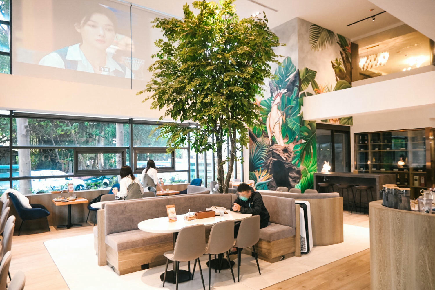 毛五木 MOMORI Café & Bar|台中寵物友善餐廳嚕柯基!酸麵包早午餐、燉飯有水準 - 第4張圖 毛五木 MOMORI Café & Bar|台中寵物友善餐廳嚕柯基!酸麵包早午餐、燉飯有水準
