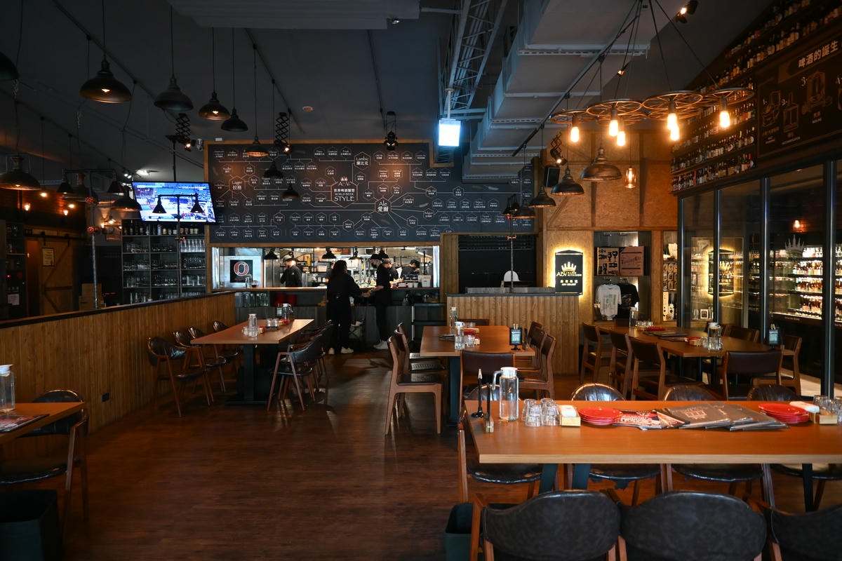 ABV地中海餐酒館|台中駐唱餐廳推薦!700款精釀啤酒不限時 - 第9張圖 ABV地中海餐酒館|台中駐唱餐廳推薦!700款精釀啤酒不限時