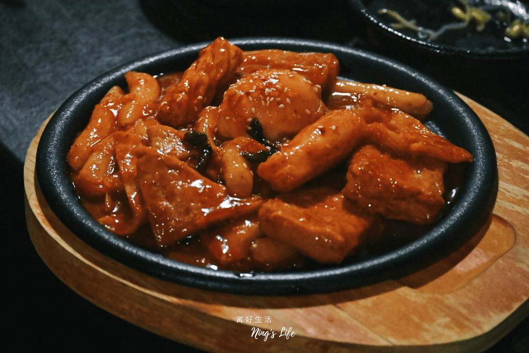 DEG度｜設計感爆棚台中韓式燒肉！9款小菜吃到飽、生日送和牛