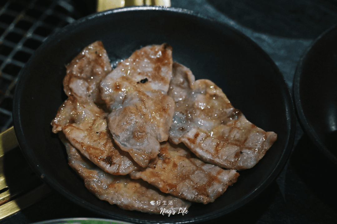 DEG度｜設計感爆棚台中韓式燒肉！9款小菜吃到飽、生日送和牛