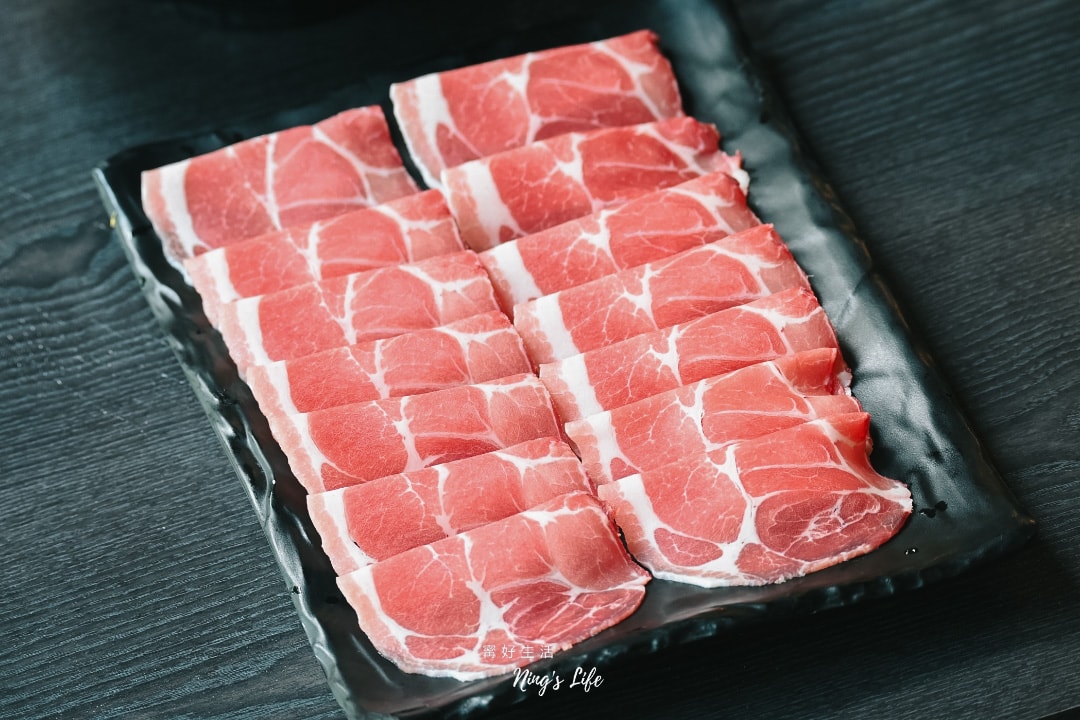 菇神新社店｜第一次吃這樣點！飄香20餘年原木家傳鍋米其林推薦