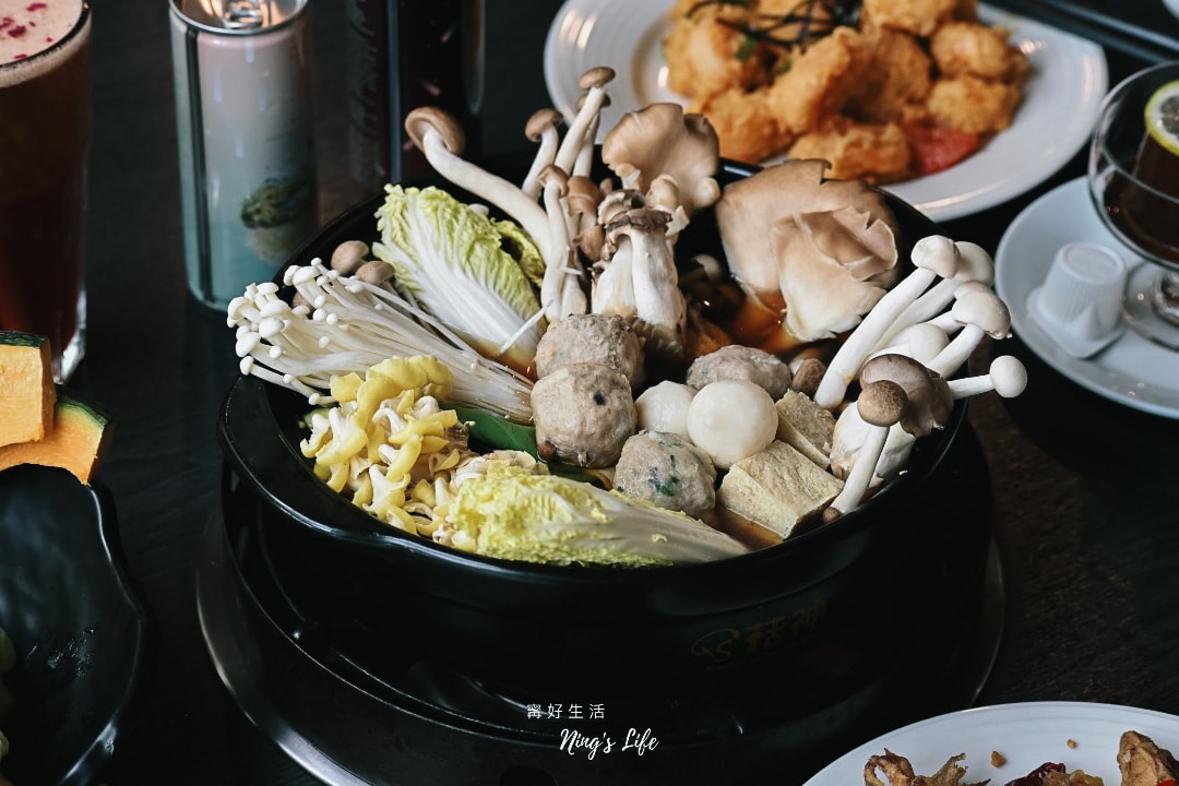 菇神新社店｜第一次吃這樣點！飄香20餘年原木家傳鍋米其林推薦