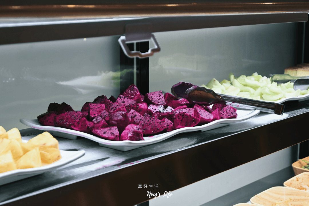 牛室炙燒牛排崇德洲際店｜台中新開幕390元起吃到飽 德國豬腳超水準