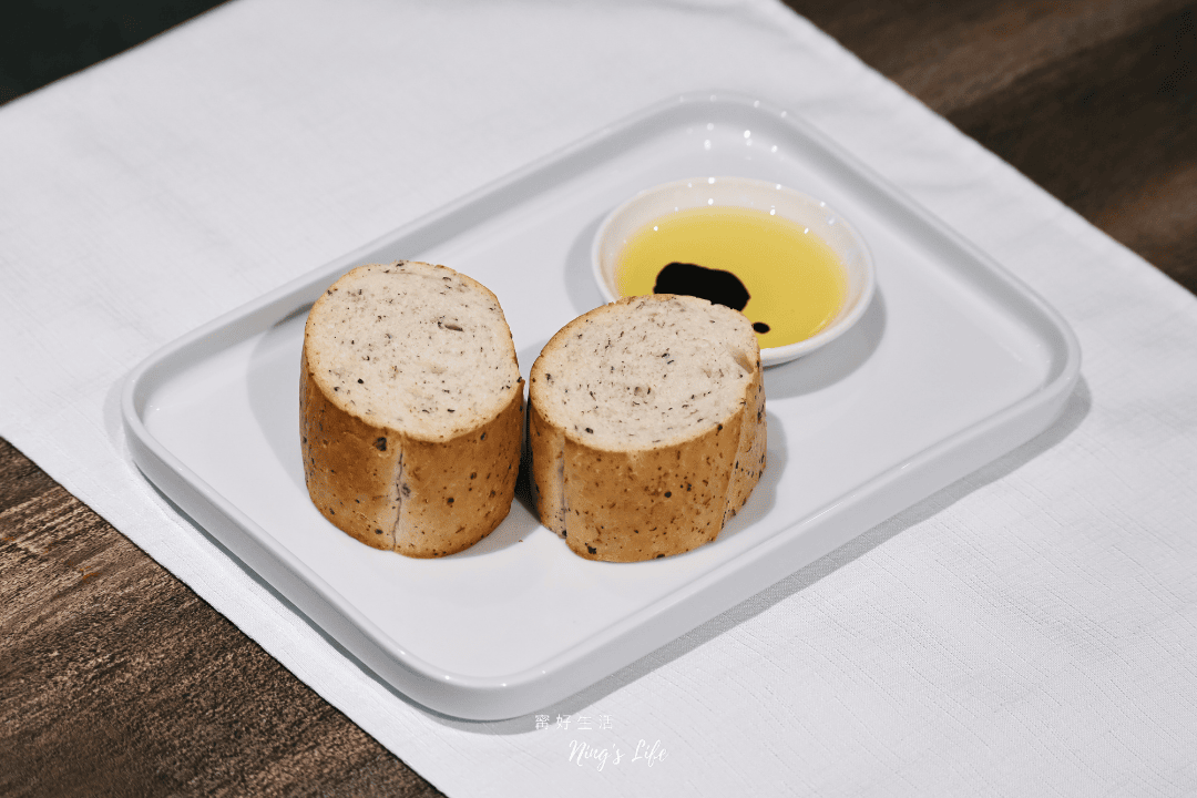 青埔商旅一泊二食開箱！高規桃園商旅、媲美法餐Angle371驚艷晚餐