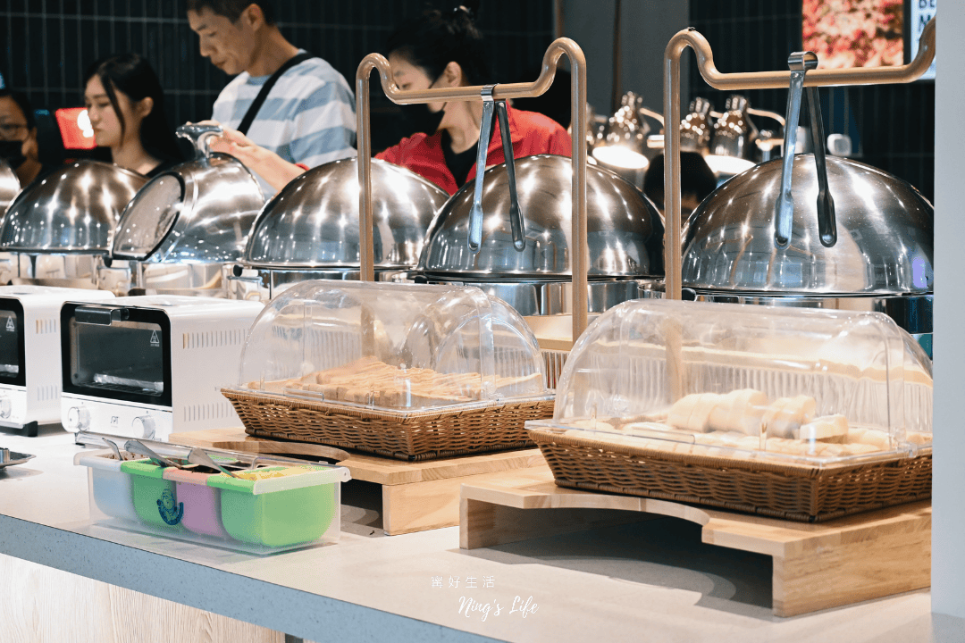 牛室炙燒牛排崇德洲際店｜台中新開幕390元起吃到飽 德國豬腳超水準