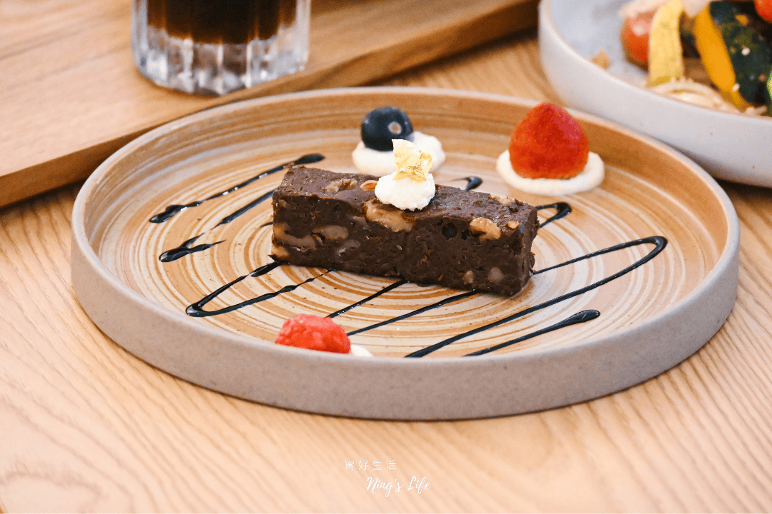 信義天辰咖啡館｜驚艷級蔬食料理 信義區不限時咖啡廳新開幕