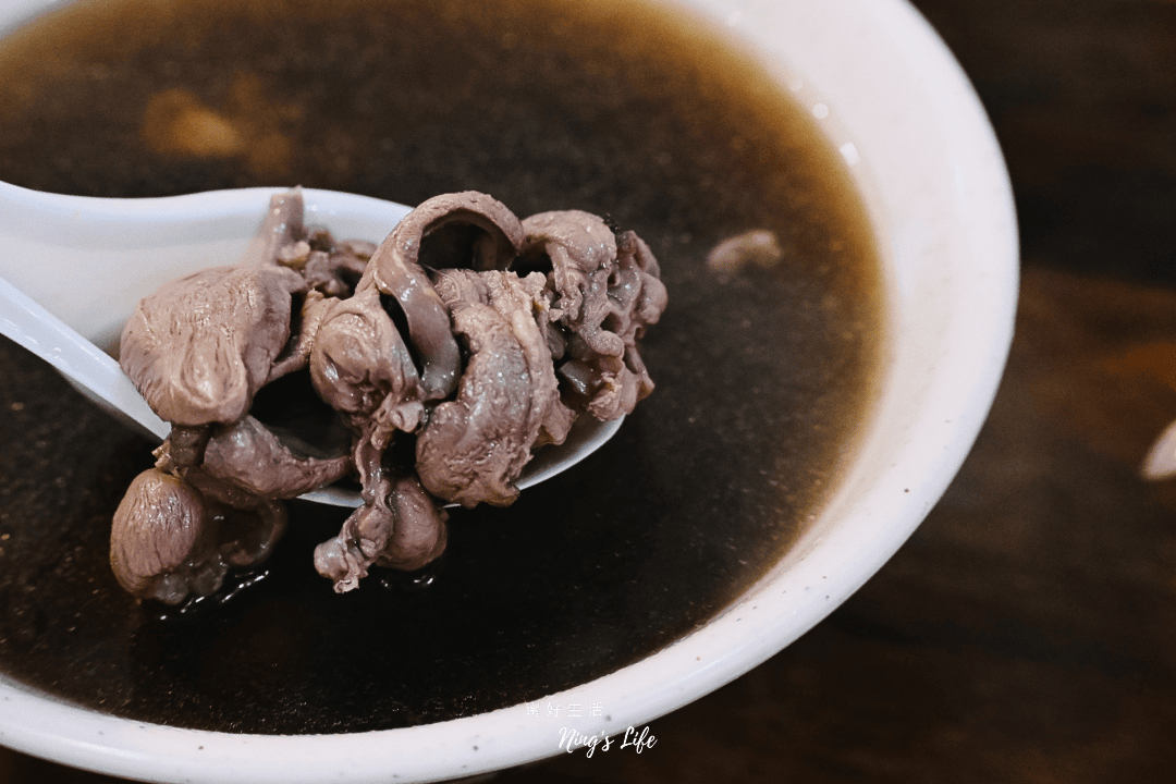 鳳姐鴨肉飯|最強台南鴨肉飯推薦!兩千評4.2星靈魂梅乾菜 - 第10張圖 鳳姐鴨肉飯|最強台南鴨肉飯推薦!兩千評4.2星靈魂梅乾菜