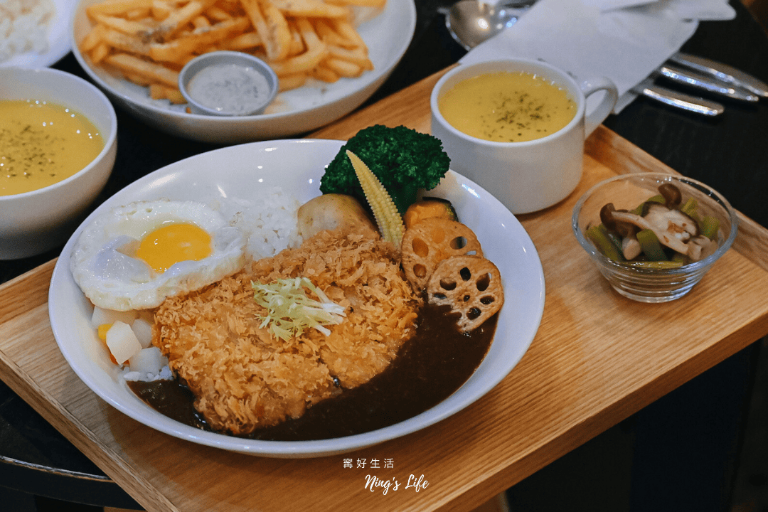 田樂公正小巷店｜小巷靜謐老宅 台中日式漢堡排黑咖哩