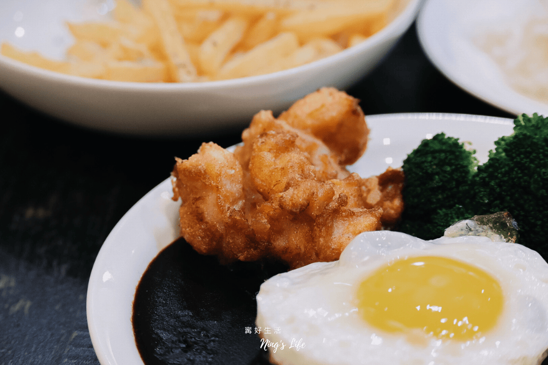 田樂公正小巷店｜小巷靜謐老宅 台中日式漢堡排黑咖哩