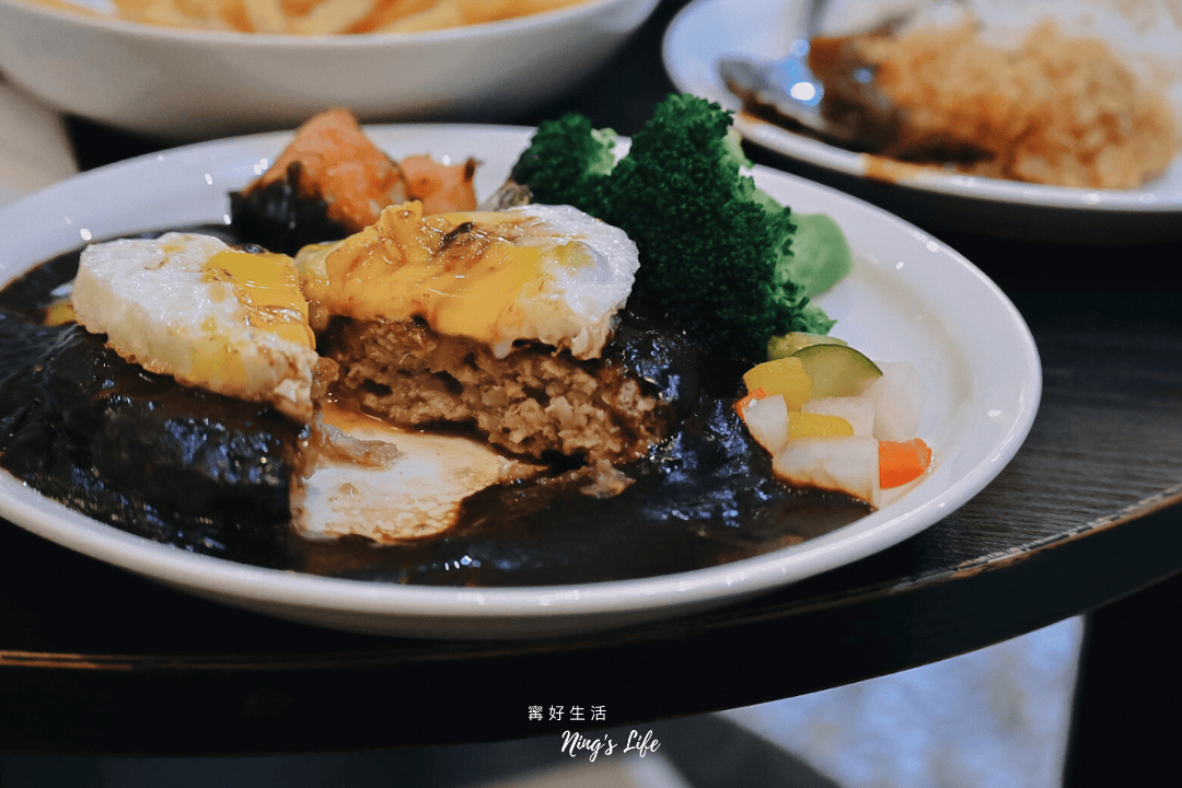 田樂公正小巷店｜小巷靜謐老宅 台中日式漢堡排黑咖哩