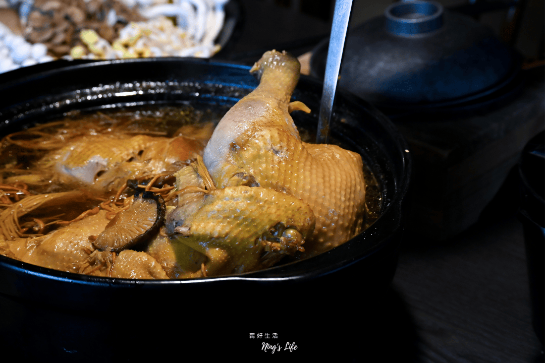 菇神鹿谷店|一吃上癮蕈菇火鍋!溪頭鹿谷美食推薦 - 第27張圖 菇神鹿谷店|一吃上癮蕈菇火鍋!溪頭鹿谷美食推薦