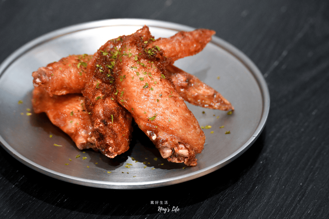 凱恩廚房｜蟹肉沙拉蛋餅、浮誇漢堡超有料！南屯宵夜4.9星推薦