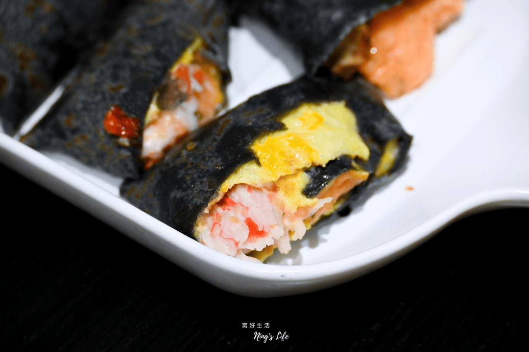 凱恩廚房｜蟹肉沙拉蛋餅、浮誇漢堡超有料！南屯宵夜4.9星推薦