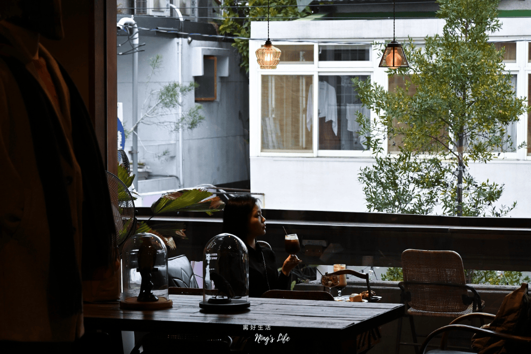 Laio Coffee 西裝店裡的咖啡館|台中西區不限時有插座質感咖啡廳 - 第14張圖 Laio Coffee 西裝店裡的咖啡館|台中西區不限時有插座質感咖啡廳