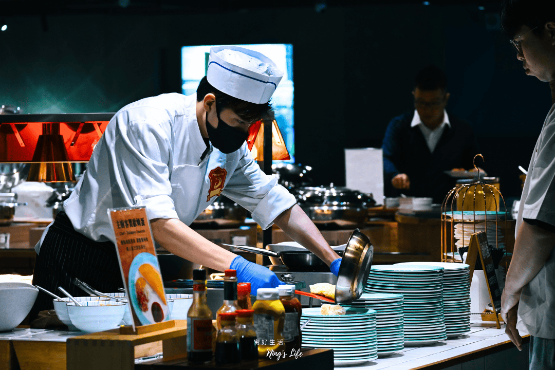 鳳凰食號|台中熱門早午餐吃到飽599起!德國豬腳、星巴克外帶 - 第32張圖 鳳凰食號|台中熱門早午餐吃到飽599起!德國豬腳、星巴克外帶
