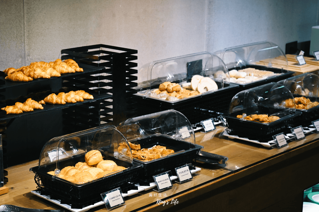 鳳凰食號|台中熱門早午餐吃到飽599起!德國豬腳、星巴克外帶 - 第10張圖 鳳凰食號|台中熱門早午餐吃到飽599起!德國豬腳、星巴克外帶