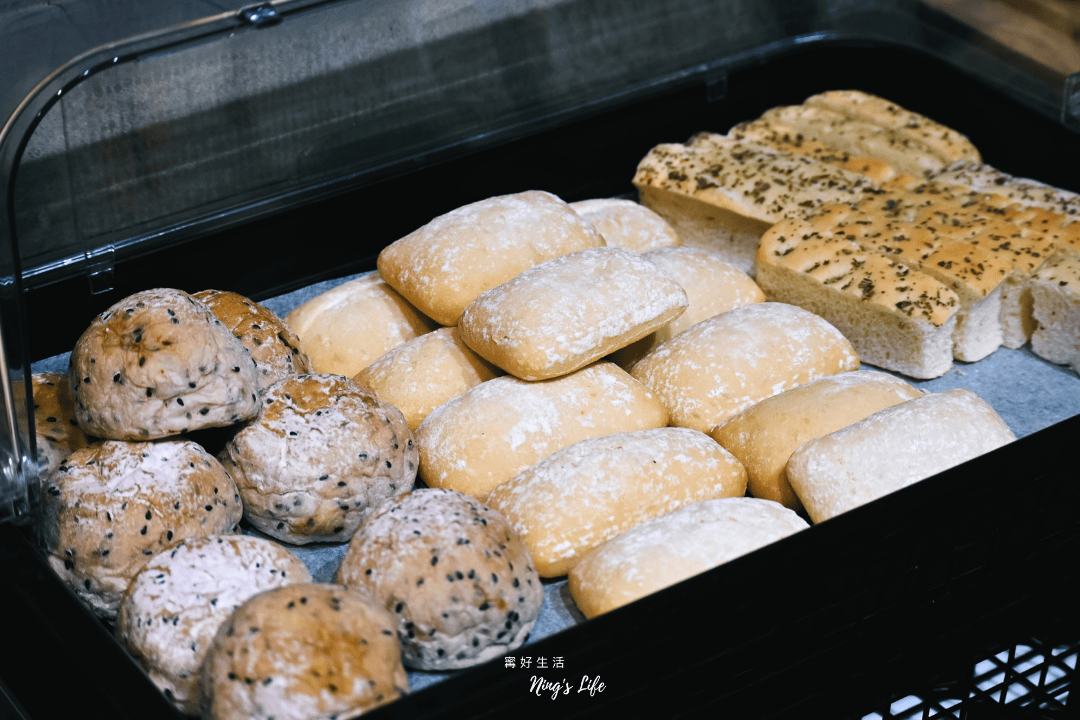 鳳凰食號|台中熱門早午餐吃到飽599起!德國豬腳、星巴克外帶 - 第11張圖 鳳凰食號|台中熱門早午餐吃到飽599起!德國豬腳、星巴克外帶