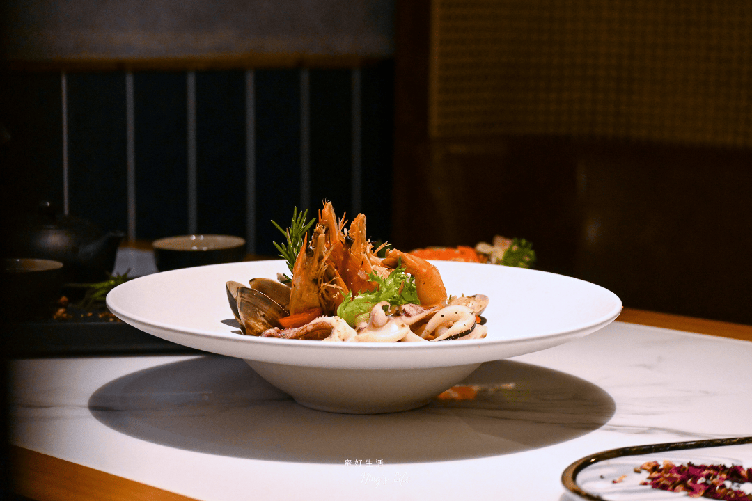雲璽樓|隱身逢甲復古餐酒館推薦!特色茶酒、餐點好吃 - 第19張圖 雲璽樓|隱身逢甲復古餐酒館推薦!特色茶酒、餐點好吃