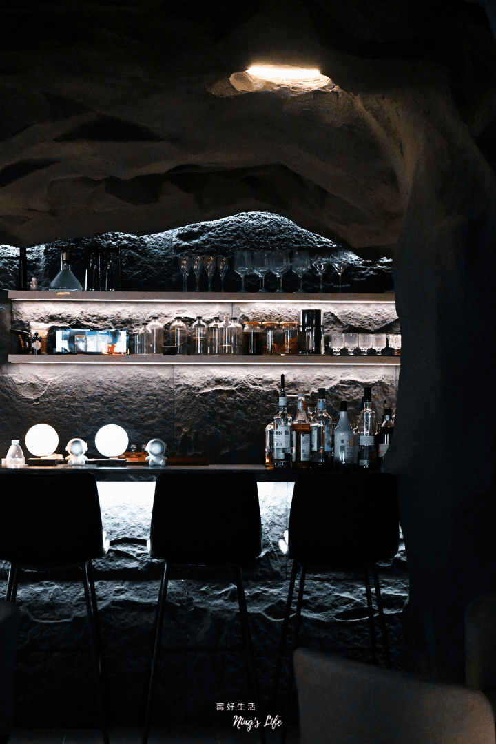 阿姆斯壯餐酒館|登陸月球!台中西區勤美餐酒館、適合一個人去的酒吧推薦 - 第5張圖 阿姆斯壯餐酒館|登陸月球!台中西區勤美餐酒館、適合一個人去的酒吧推薦