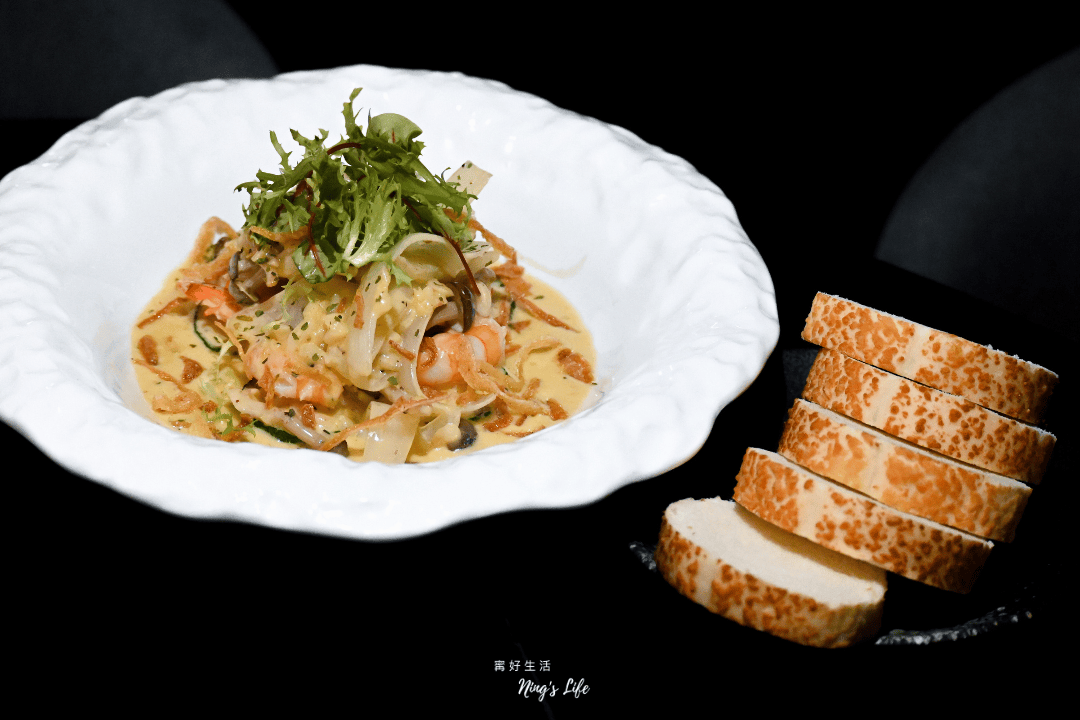 阿姆斯壯餐酒館|登陸月球!台中西區勤美餐酒館、適合一個人去的酒吧推薦 - 第17張圖 阿姆斯壯餐酒館|登陸月球!台中西區勤美餐酒館、適合一個人去的酒吧推薦