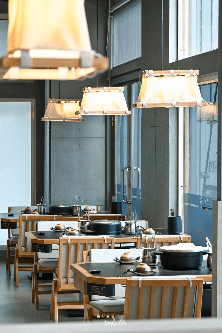冒香香旗艦店｜台中終於有紅油冒菜鍋+粥底火鍋啦！家人同樂聚餐餐廳、好停車
