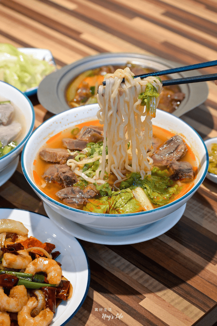 幸福客家麵館|新竹清大客家美食推薦!1個人也能吃的精緻川菜熱炒 - 第19張圖 幸福客家麵館|新竹清大客家美食推薦!1個人也能吃的精緻川菜熱炒