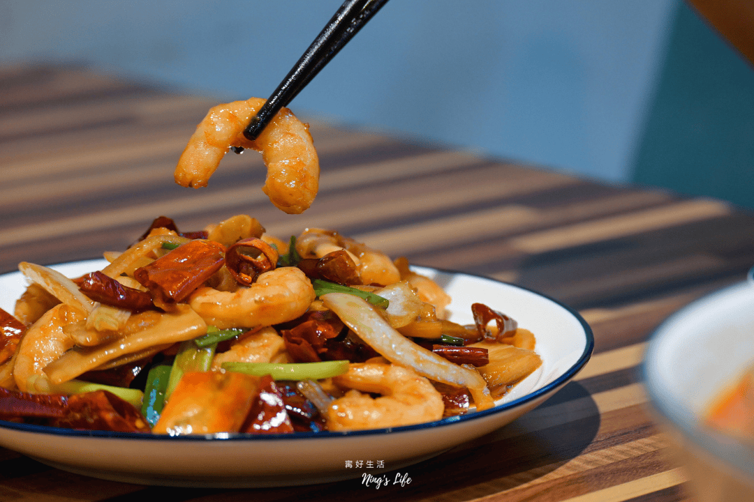 幸福客家麵館|新竹清大客家美食推薦!1個人也能吃的精緻川菜熱炒 - 第12張圖 幸福客家麵館|新竹清大客家美食推薦!1個人也能吃的精緻川菜熱炒