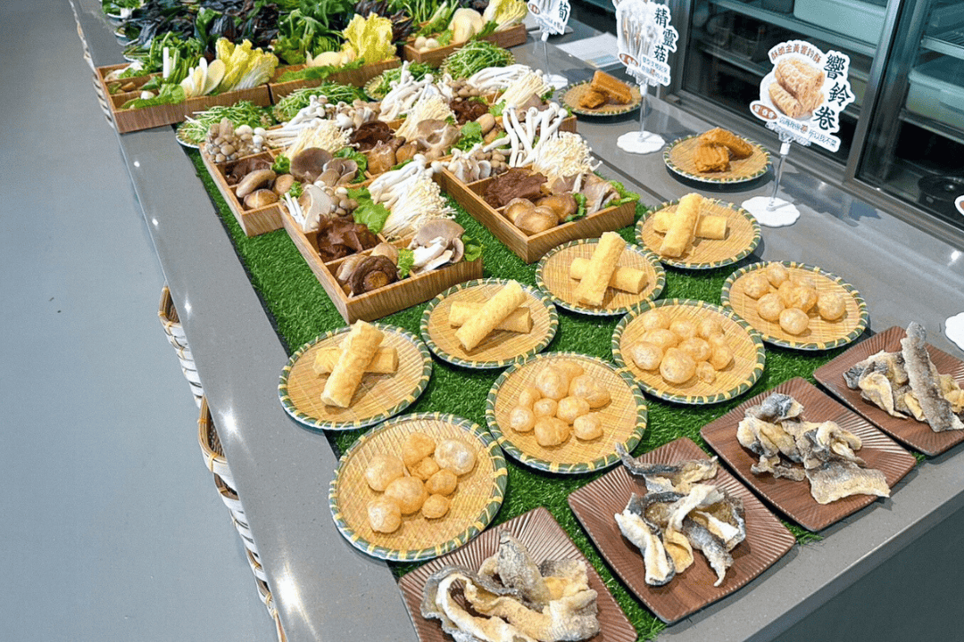 冒香香旗艦店｜台中終於有紅油冒菜鍋+粥底火鍋啦！家人同樂聚餐餐廳、好停車