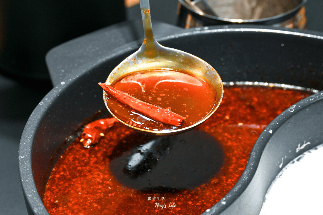 冒香香旗艦店｜台中終於有紅油冒菜鍋+粥底火鍋啦！家人同樂聚餐餐廳、好停車