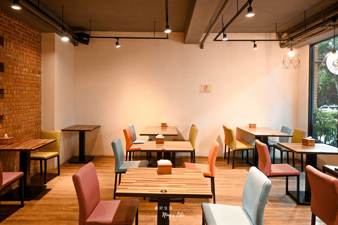 幸福客家麵館|新竹清大客家美食推薦!1個人也能吃的精緻川菜熱炒 - 第3張圖 幸福客家麵館|新竹清大客家美食推薦!1個人也能吃的精緻川菜熱炒