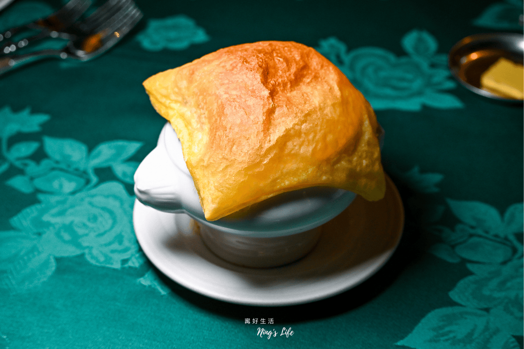 亞里士餐廳｜台北中山最強老字號牛排！復古約會菜單推薦