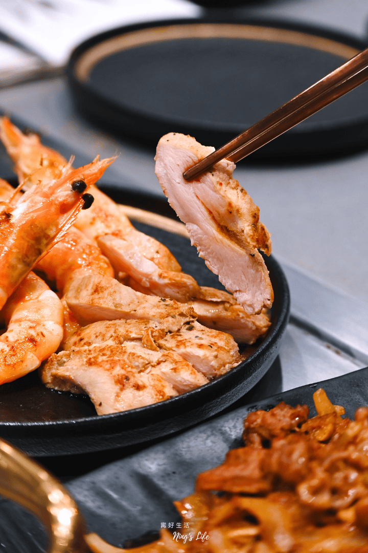 235鐵板燒中清店|台中創意平價鐵板燒!白飯飲料冰淇淋無限享用 - 第27張圖 台中北屯平價鐵板燒推薦235鐵板燒菜單價位@寗好生活
