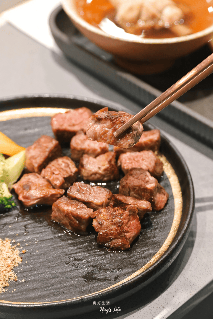 235鐵板燒中清店|台中創意平價鐵板燒!白飯飲料冰淇淋無限享用 - 第24張圖 台中北屯平價鐵板燒推薦235鐵板燒菜單價位@寗好生活