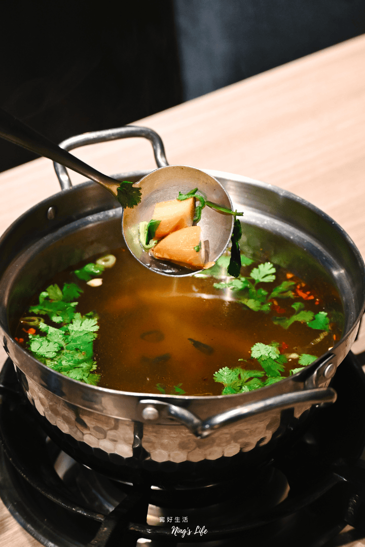 一饌泰式燒烤火鍋台中北屯店|6款濃郁泰式湯頭新菜單!自助吧泰國米無限享用 - 第20張圖 台中北屯火鍋火烤兩吃推薦一饌泰式燒烤火鍋菜單@寗好生活
