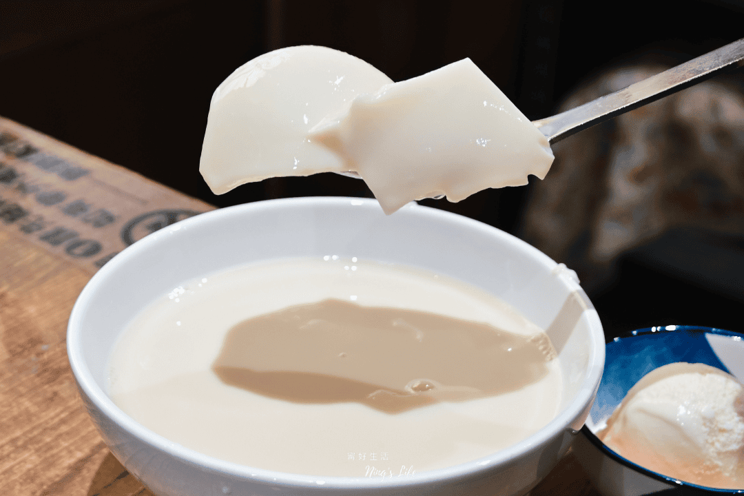 嘉義品安豆花|35元燕麥豆漿豆花濃醇香!文化路夜市美食推薦 - 第7張圖 嘉義文化路中正路夜市商圈豆漿豆花推薦品安豆花菜單價位@寗好生活