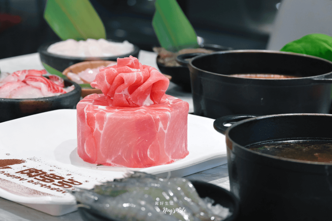 肉多多草屯太平店｜高CP值！輕量套餐299起70種蔬食自助吧不限時吃到飽