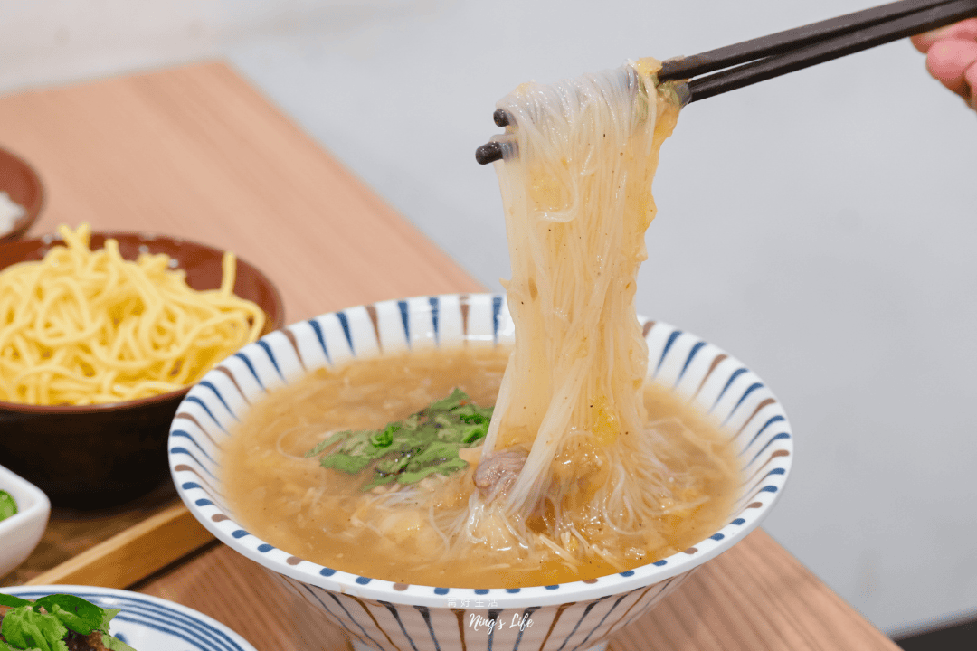王爺王肉羹｜太平辦桌級小吃推薦！魚翅肉羹.米糕.靈魂小魚辣椒