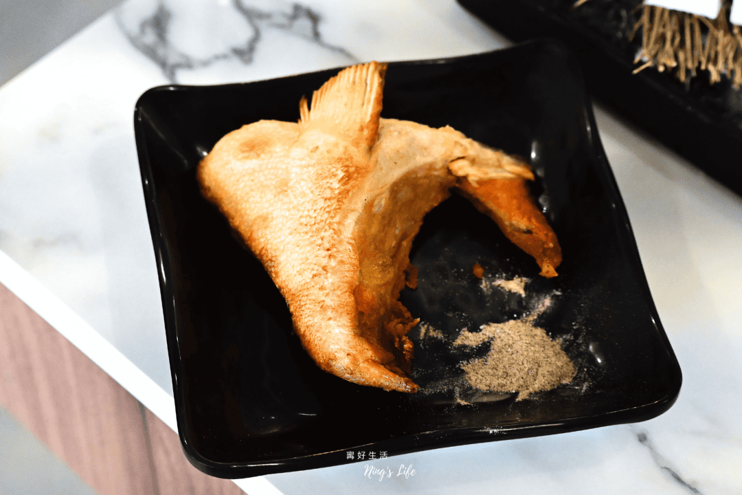 大里尚鮮吃到飽火鍋｜麻辣豆腐隱藏版MVP！特色茶油雞、砂鍋魚頭湯底