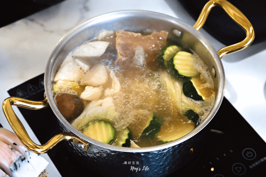 大里尚鮮吃到飽火鍋｜麻辣豆腐隱藏版MVP！特色茶油雞、砂鍋魚頭湯底